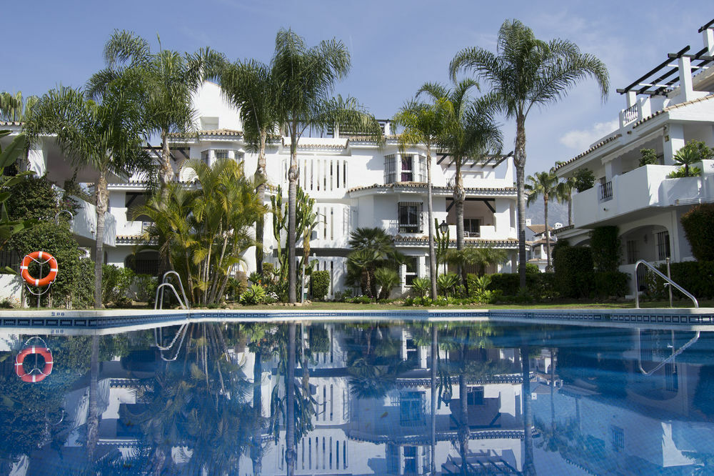 Apartamentos Y Casas Serinamar Marbella El Angel ภายนอก รูปภาพ