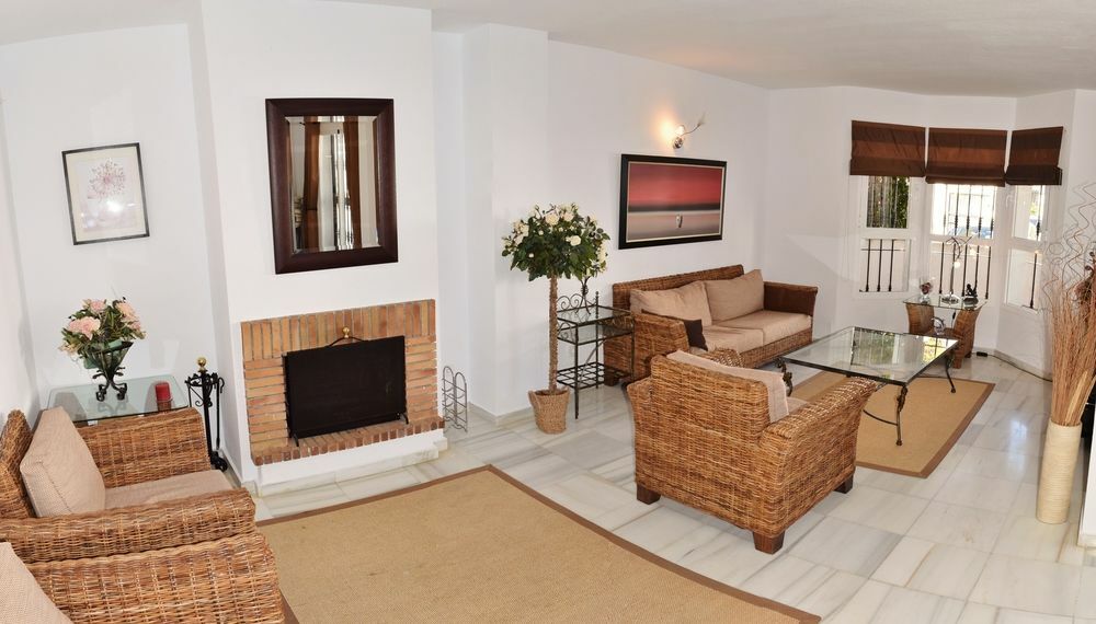 Apartamentos Y Casas Serinamar Marbella El Angel ภายนอก รูปภาพ