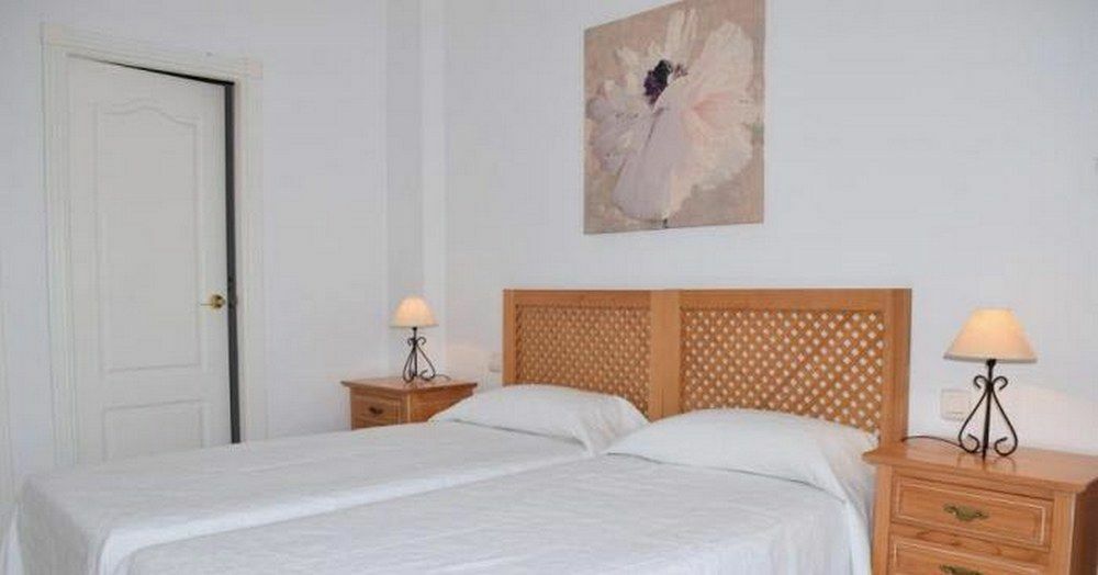 Apartamentos Y Casas Serinamar Marbella El Angel ภายนอก รูปภาพ