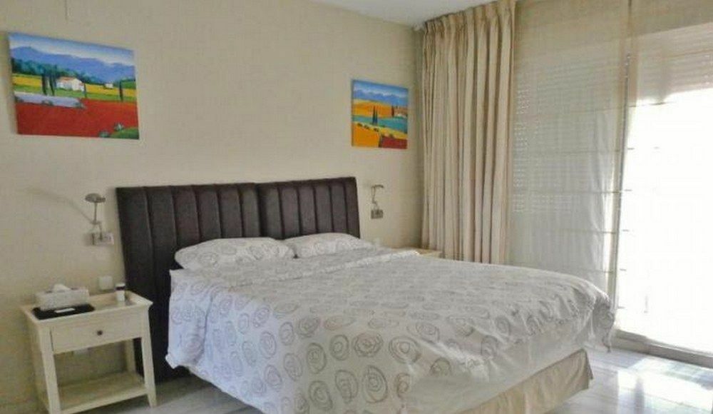 Apartamentos Y Casas Serinamar Marbella El Angel ภายนอก รูปภาพ