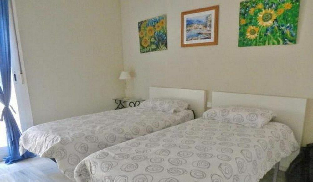 Apartamentos Y Casas Serinamar Marbella El Angel ภายนอก รูปภาพ
