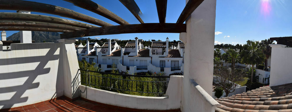 Apartamentos Y Casas Serinamar Marbella El Angel ภายนอก รูปภาพ